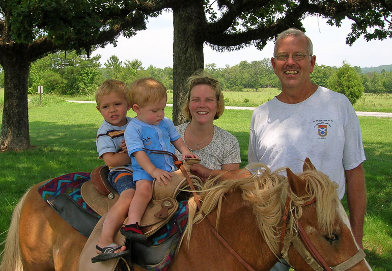 Grant, David & Leigh Kish, Dan Gibson with Smokey