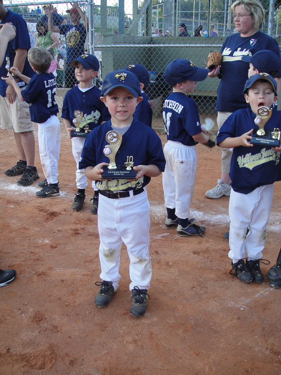 2nd Place T Ball:
L to R: Chris Little, Parker Little, Jake Herrera, Grant Kish, Charlie Hutchinson, Cade Costanza