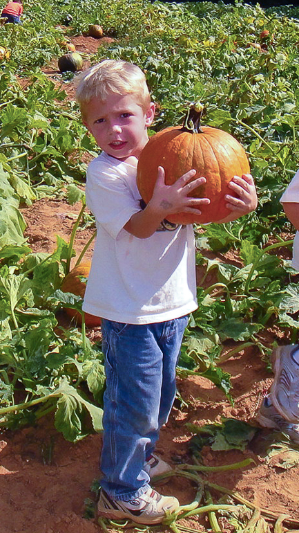 David Kish picked out a good one, pumpkin patch, Old Baker Farm, Harpersville, AL.